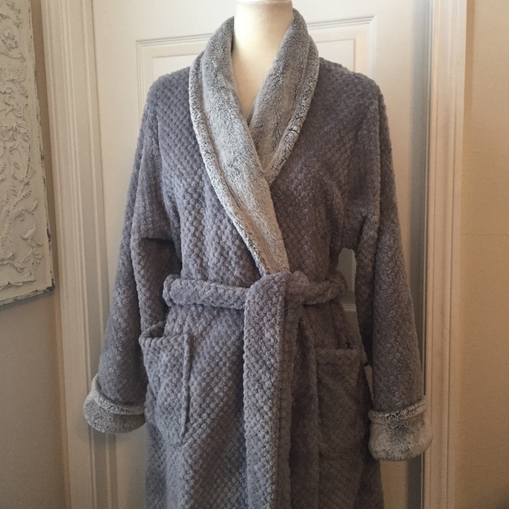 Carole Hochman Robe   Large